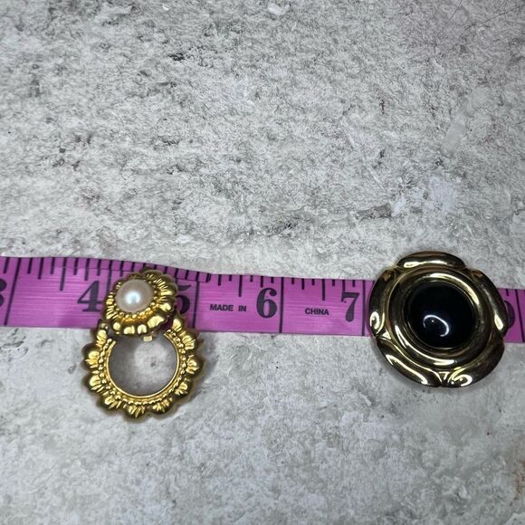 Fashion vintage clip on earring set of 2 - Picture 5 of 6